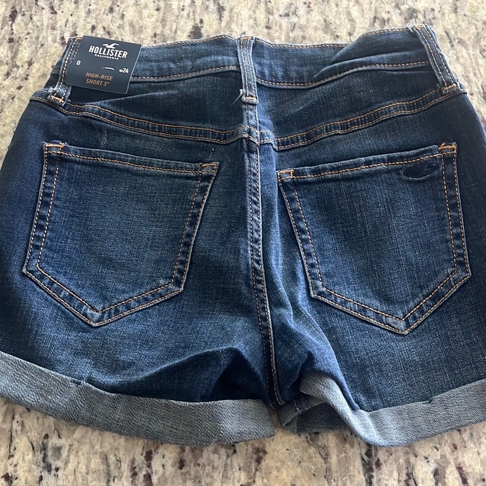 Hollister high rise shorts 3”